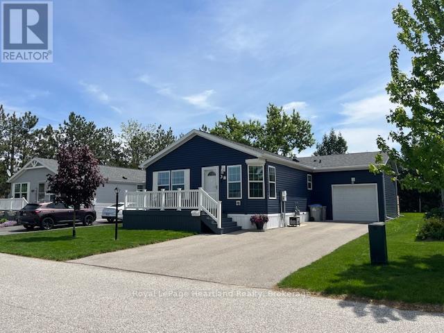 38 Bond Street, Strathroy-Caradoc, Ontario  N7G 0C5 - Photo 30 - X12165251