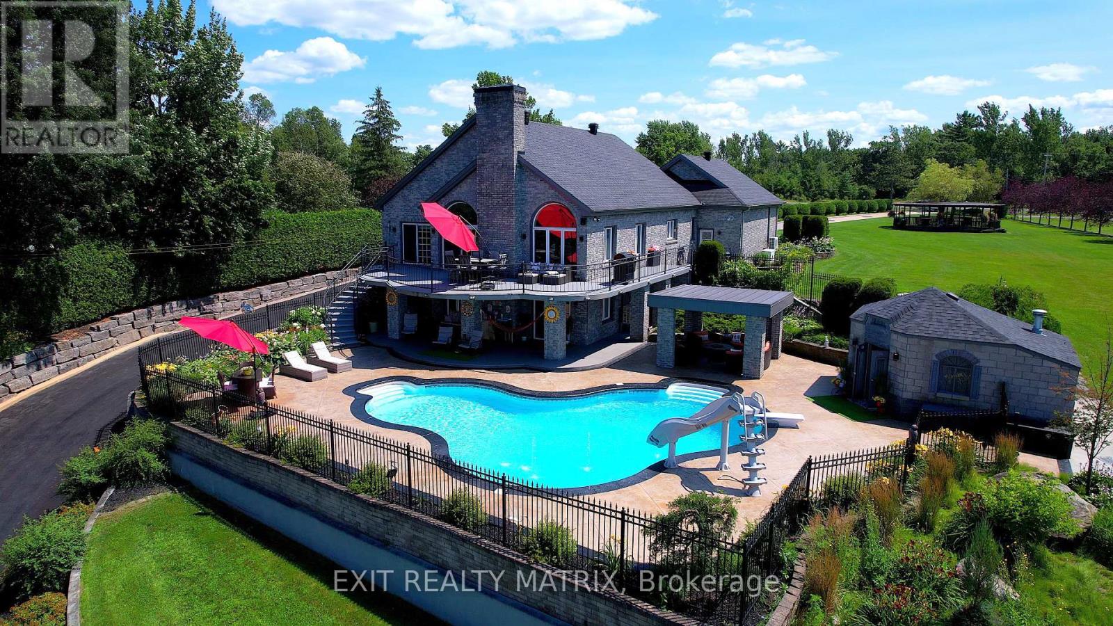 3835 Old Highway 17, Clarence-Rockland, Ontario  K4K 1W2 - Photo 3 - X12182577