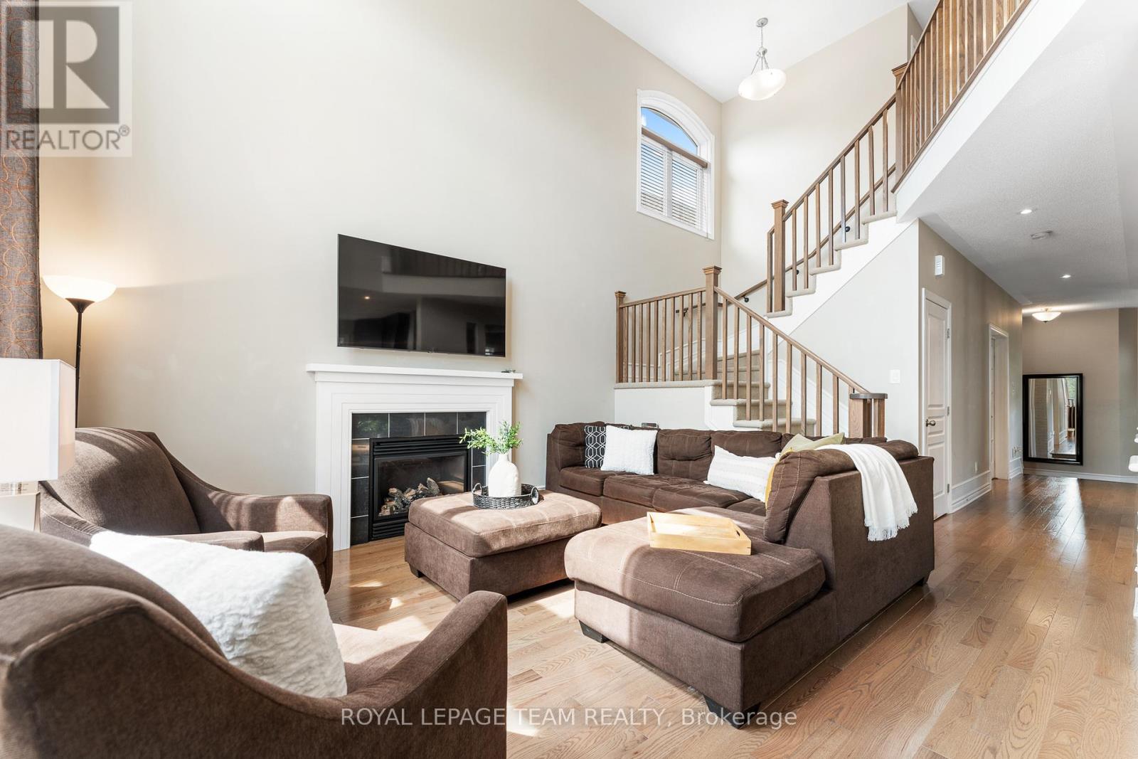 316 Sugar Pine Crescent, Ottawa, Ontario  K2M 0B1 - Photo 11 - X12182675