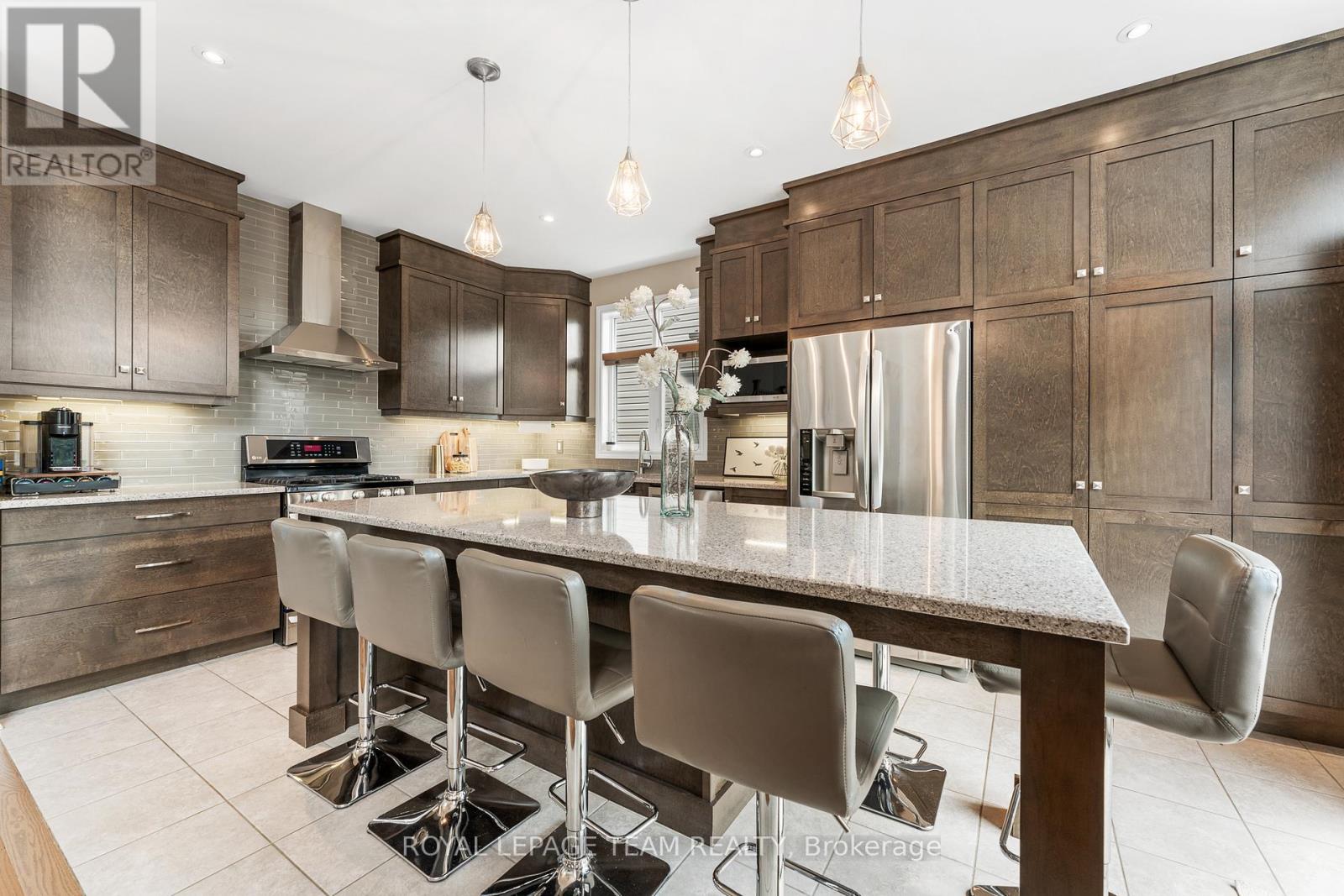 316 Sugar Pine Crescent, Ottawa, Ontario  K2M 0B1 - Photo 17 - X12182675