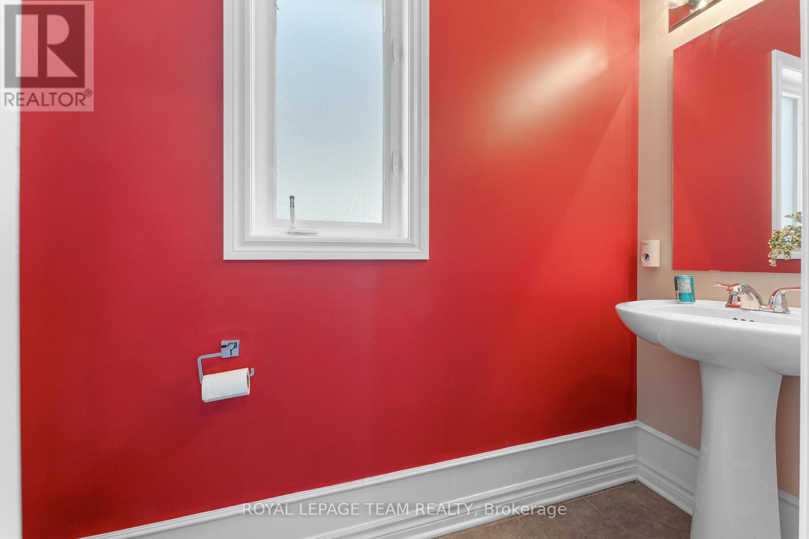 316 Sugar Pine Crescent, Ottawa, Ontario  K2M 0B1 - Photo 22 - X12182675