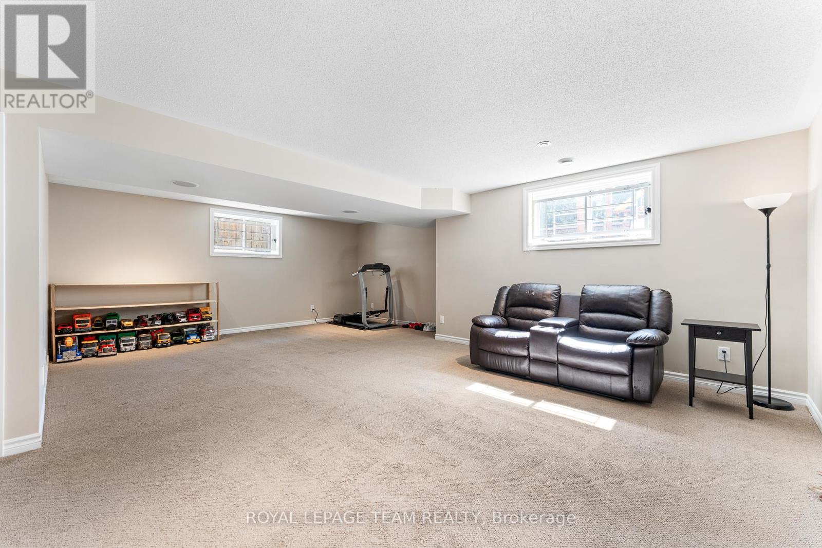 316 Sugar Pine Crescent, Ottawa, Ontario  K2M 0B1 - Photo 37 - X12182675