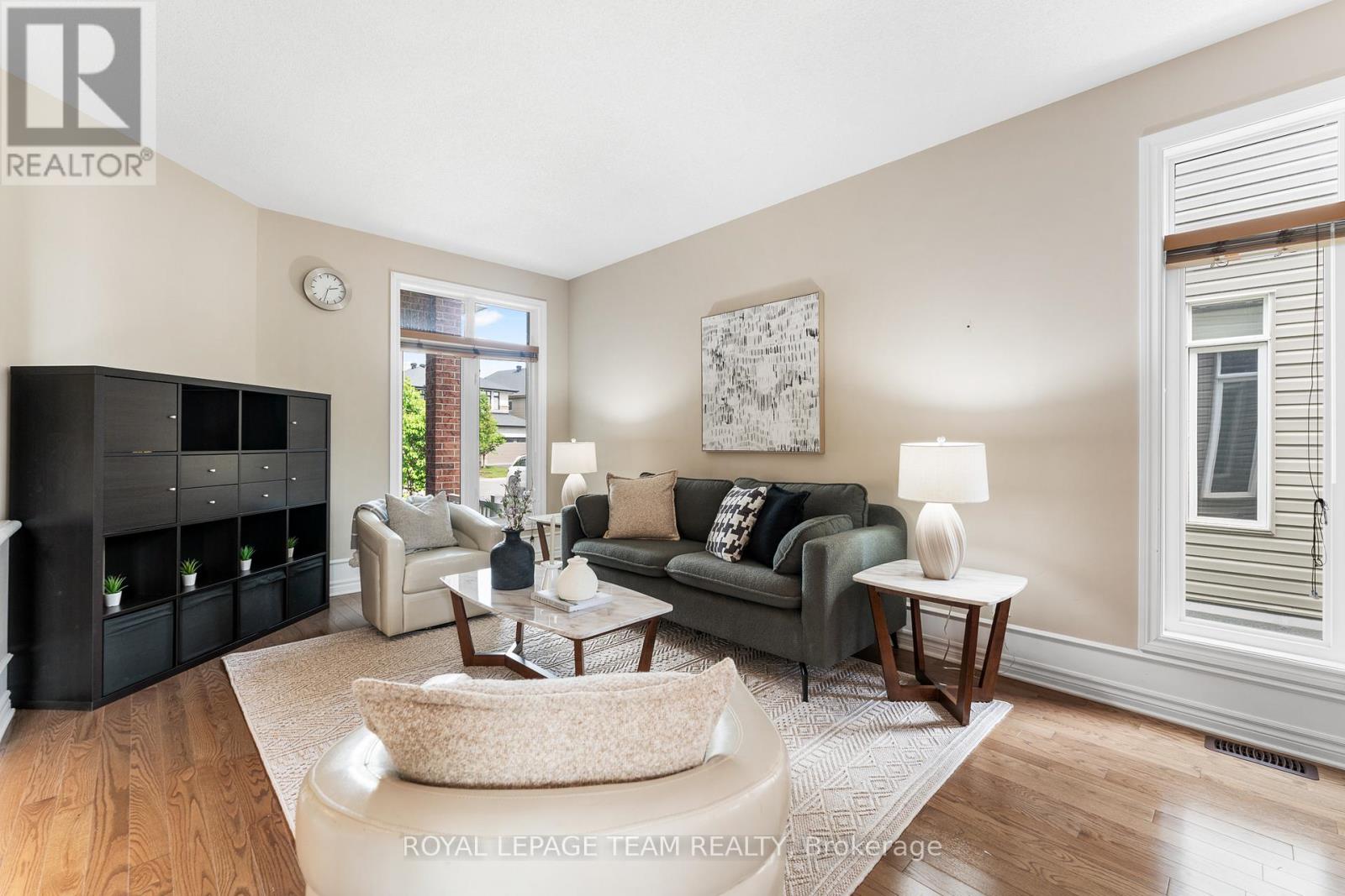 316 Sugar Pine Crescent, Ottawa, Ontario  K2M 0B1 - Photo 6 - X12182675