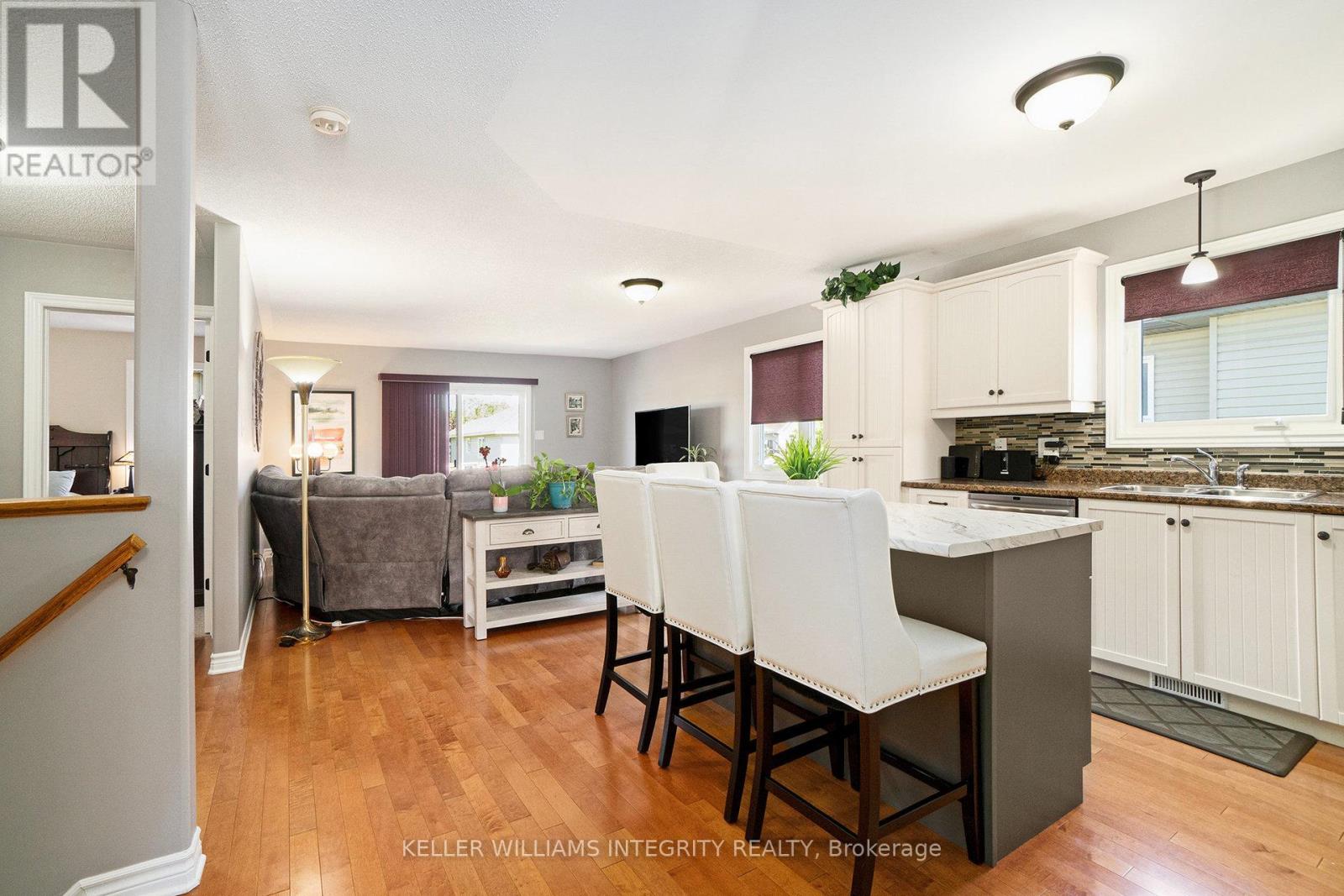Property at 44 LEE AVENUE image 4