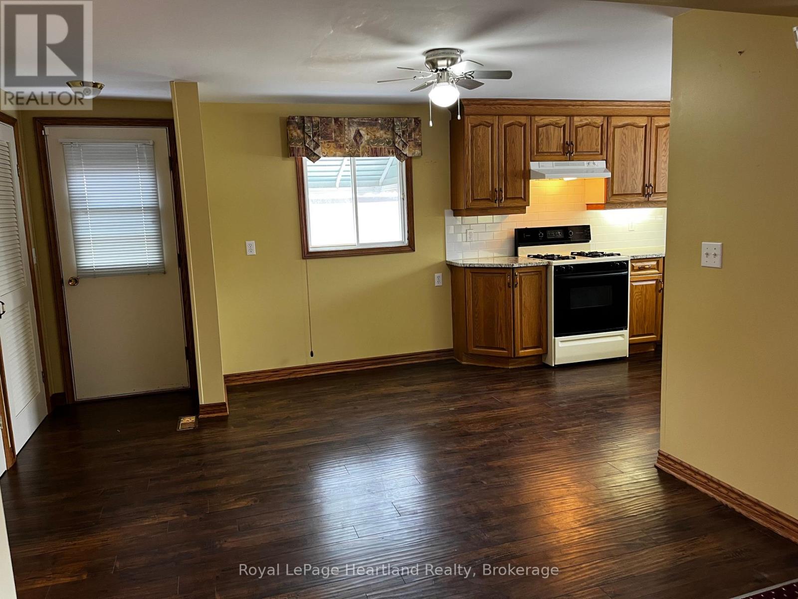 42 Stewart Street, Strathroy-Caradoc, Ontario  N7G 3K8 - Photo 11 - X11947164