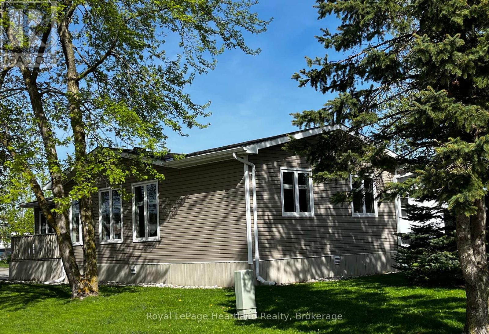 21 KALISCH AVENUE, South Huron, Ontario