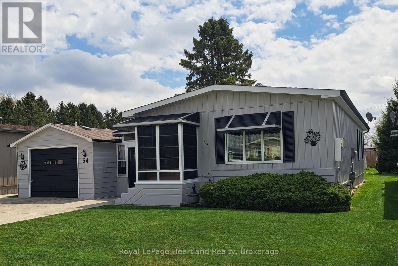 34 MILLER STREET, Strathroy-Caradoc, Ontario