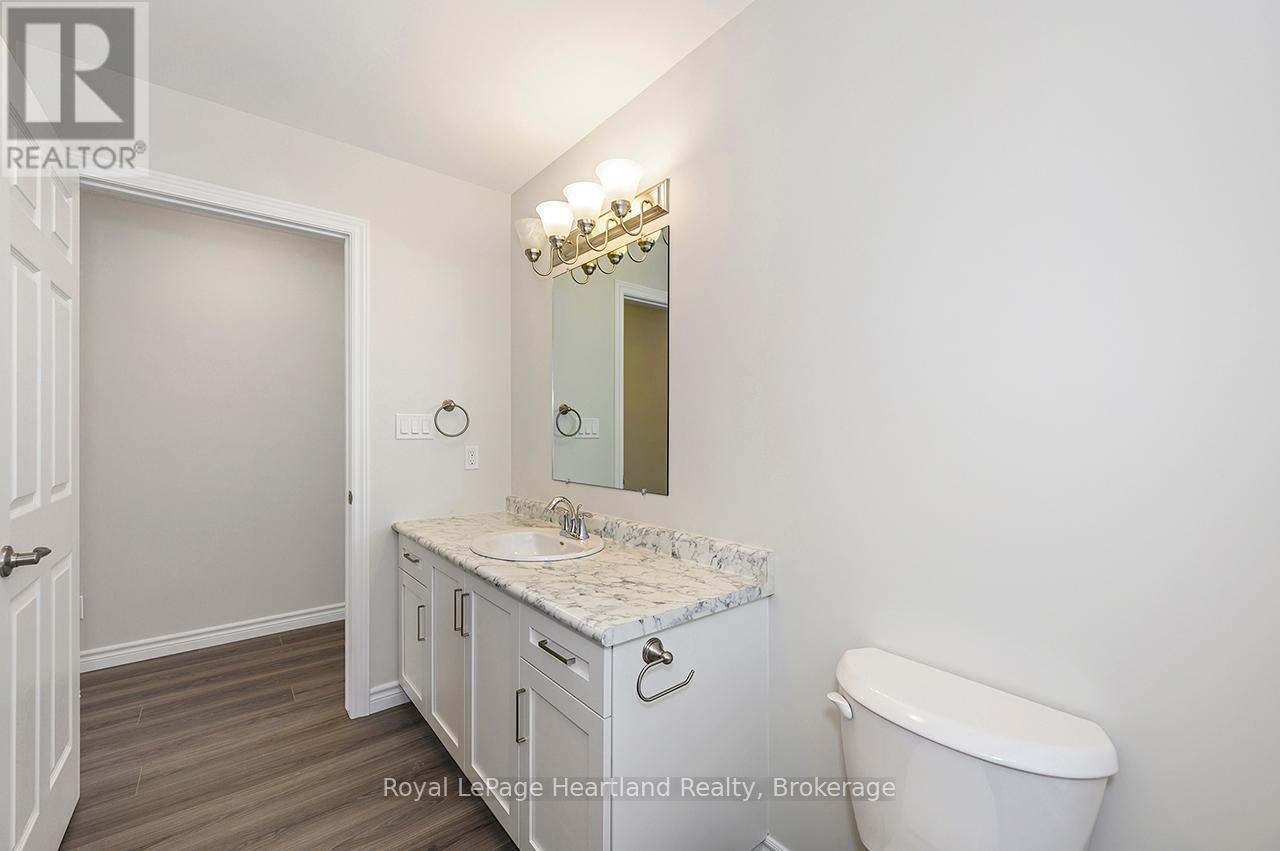 21 Bluffs View Boulevard, Ashfield-Colborne-Wawanosh, Ontario  N7A 0C1 - Photo 16 - X12125735