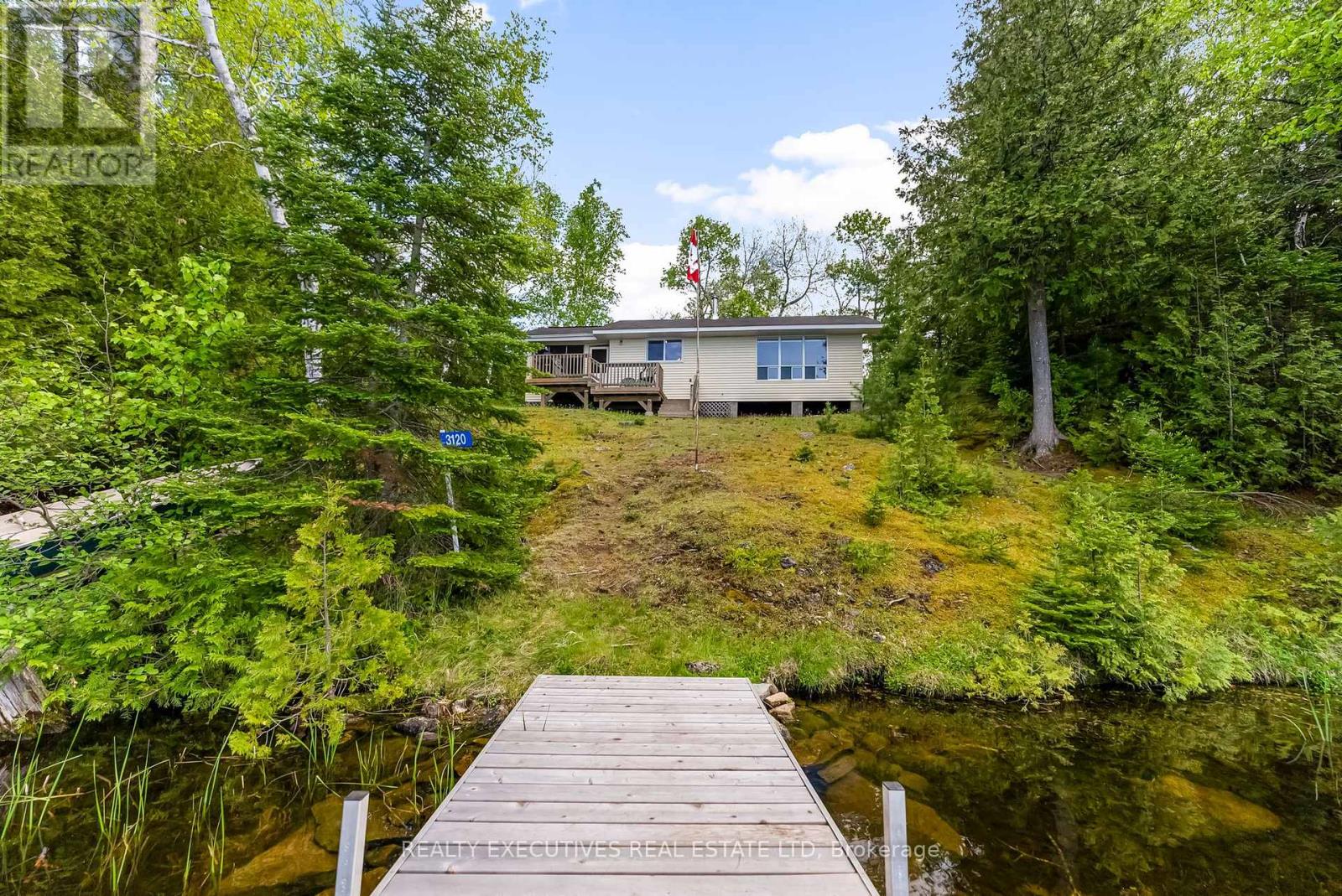 3120 Wabalac Side Road, Lanark Highlands, Ontario  K0G 1K0 - Photo 1 - X12182641