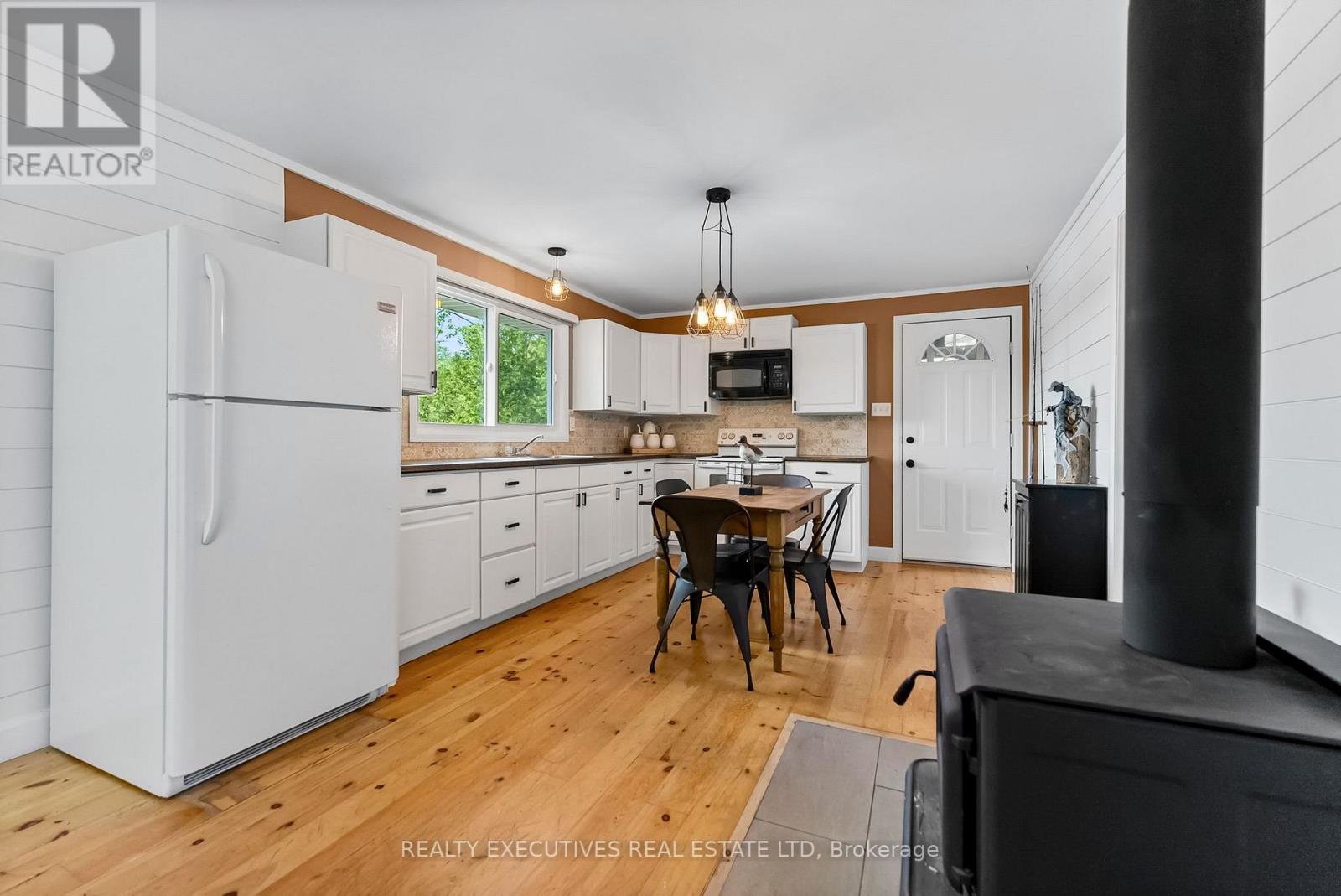 3120 Wabalac Side Road, Lanark Highlands, Ontario  K0G 1K0 - Photo 15 - X12182641