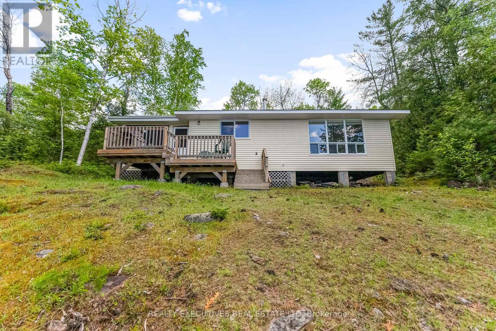 3120 Wabalac Side Road, Lanark Highlands, Ontario  K0G 1K0 - Photo 28 - X12182641