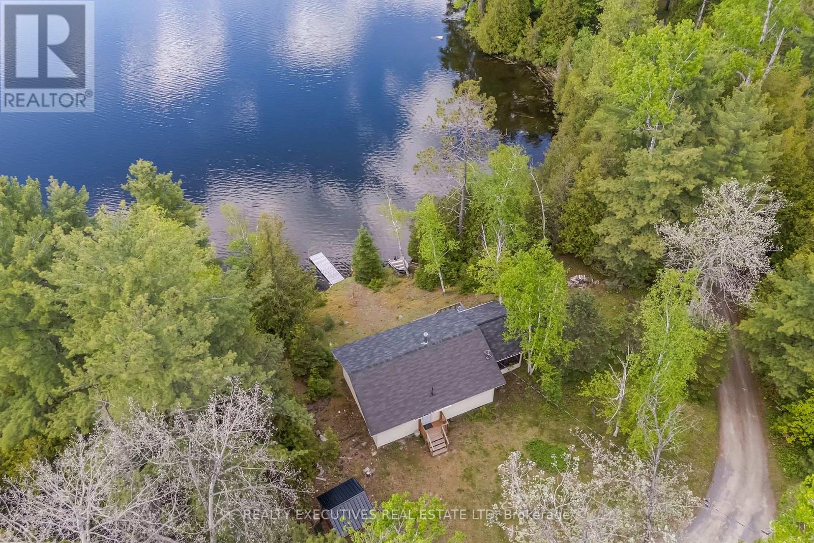 3120 Wabalac Side Road, Lanark Highlands, Ontario  K0G 1K0 - Photo 5 - X12182641