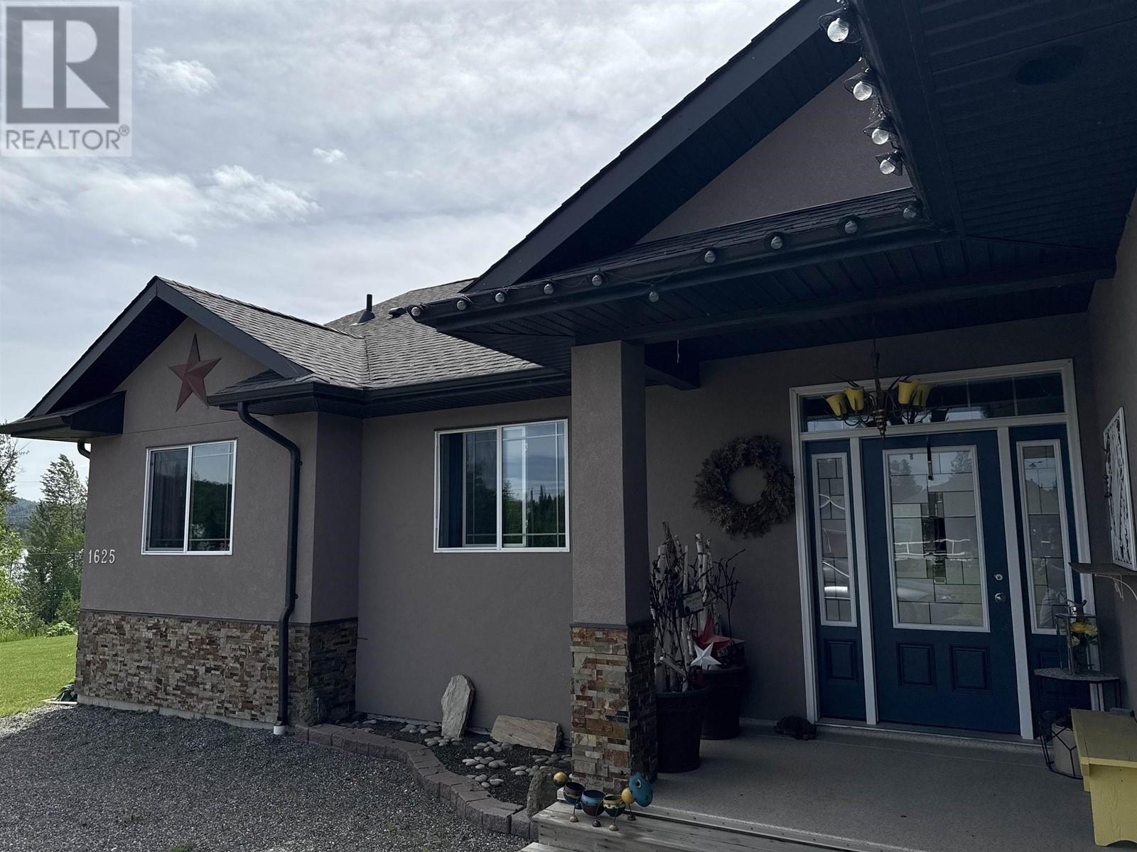 Property at 1625 STONEY PARK ROAD image 2