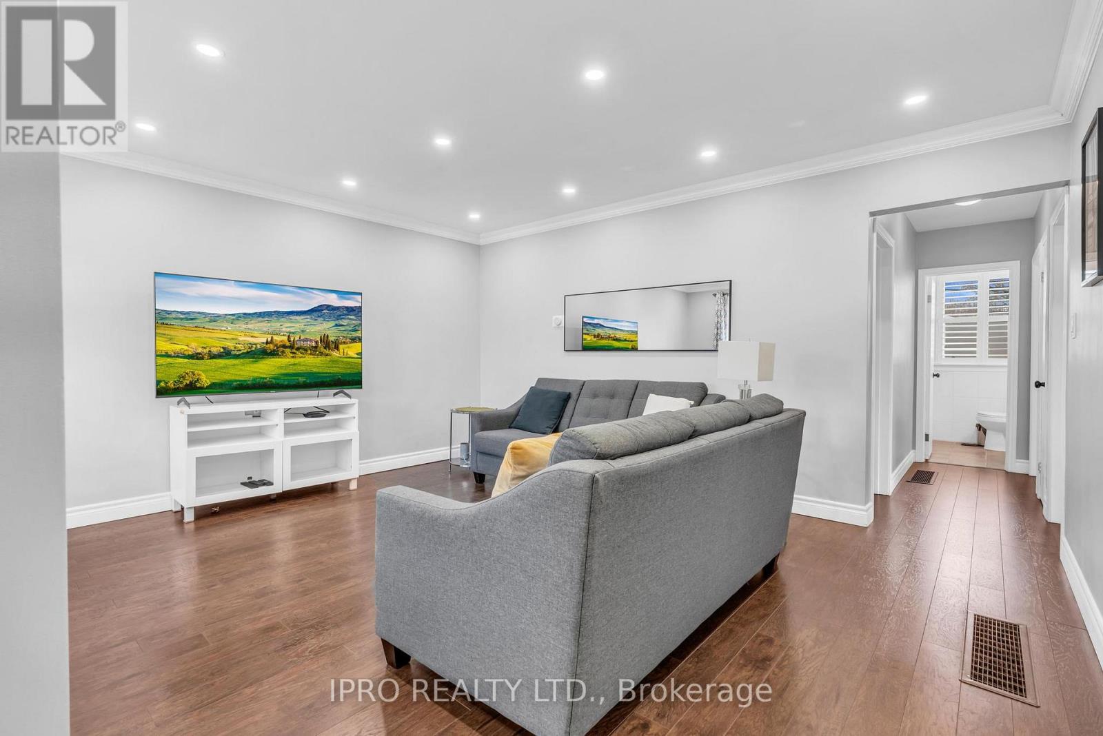 52 Tulloch Drive, Ajax, Ontario  L1S 2S5 - Photo 4 - E12180690