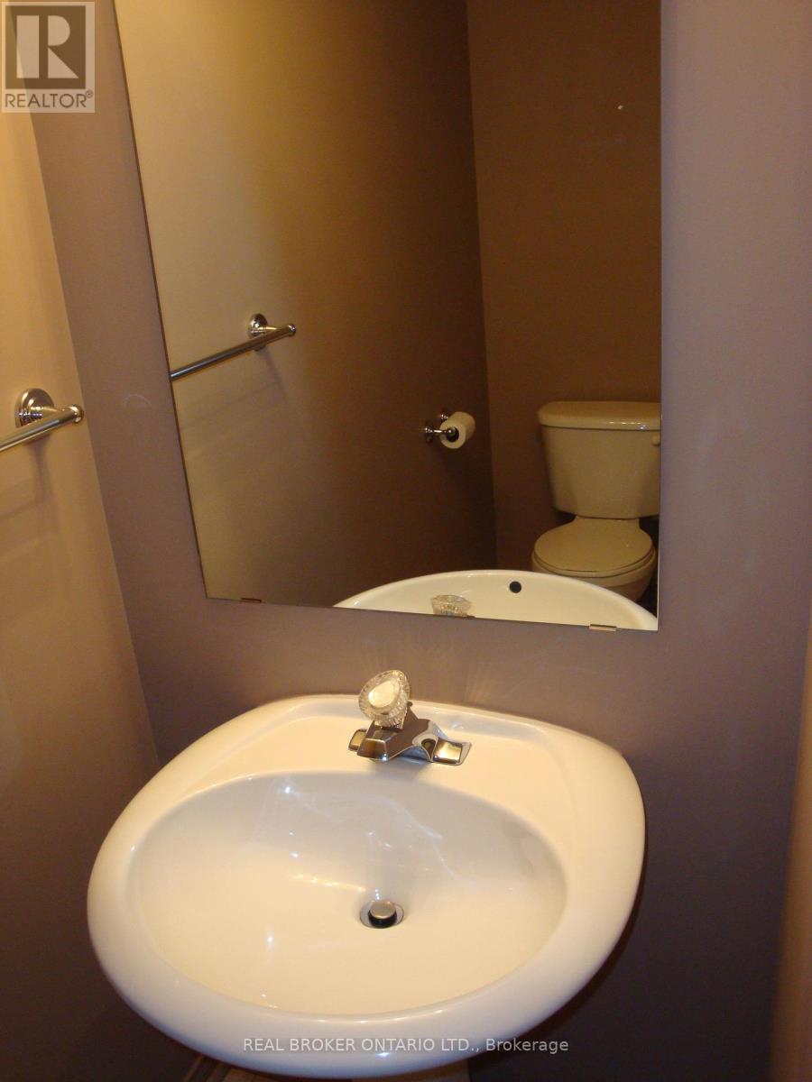 2069 Glenhampton Road, Oakville, Ontario  L6M 3W9 - Photo 9 - W12068600