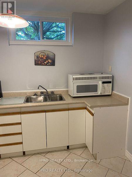 51 Berrydown Drive, Caledon, Ontario  L7E 1P9 - Photo 9 - W12179114