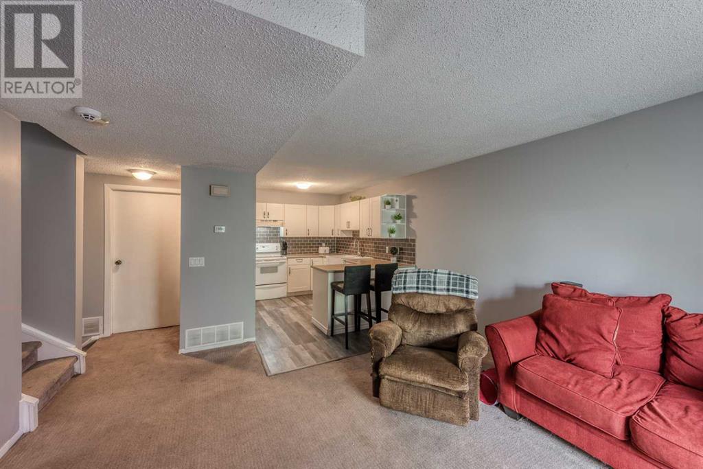 81, 3015 51 Street Sw, Calgary, Alberta  T3E 6N5 - Photo 6 - A2213343