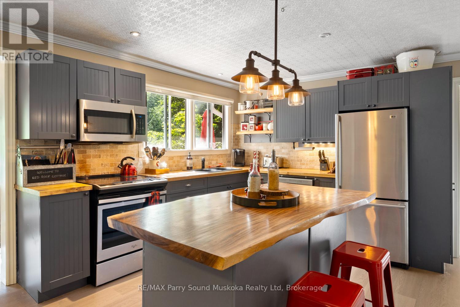 74 Captain Estates Rd, Whitestone, Ontario  P0A 1G0 - Photo 10 - X12182613