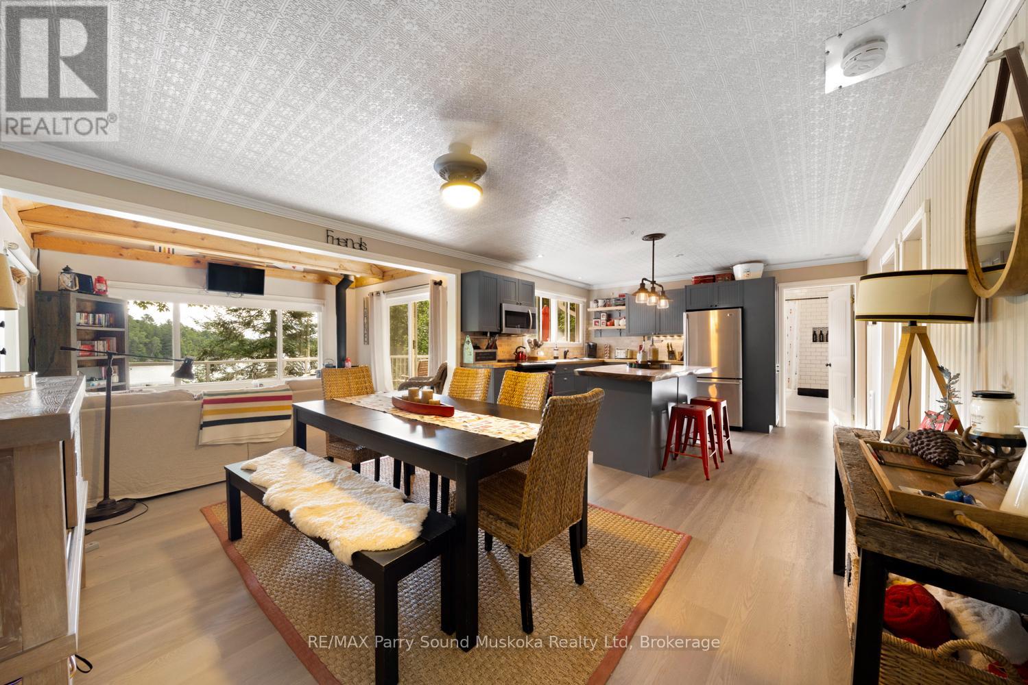 74 Captain Estates Rd, Whitestone, Ontario  P0A 1G0 - Photo 8 - X12182613