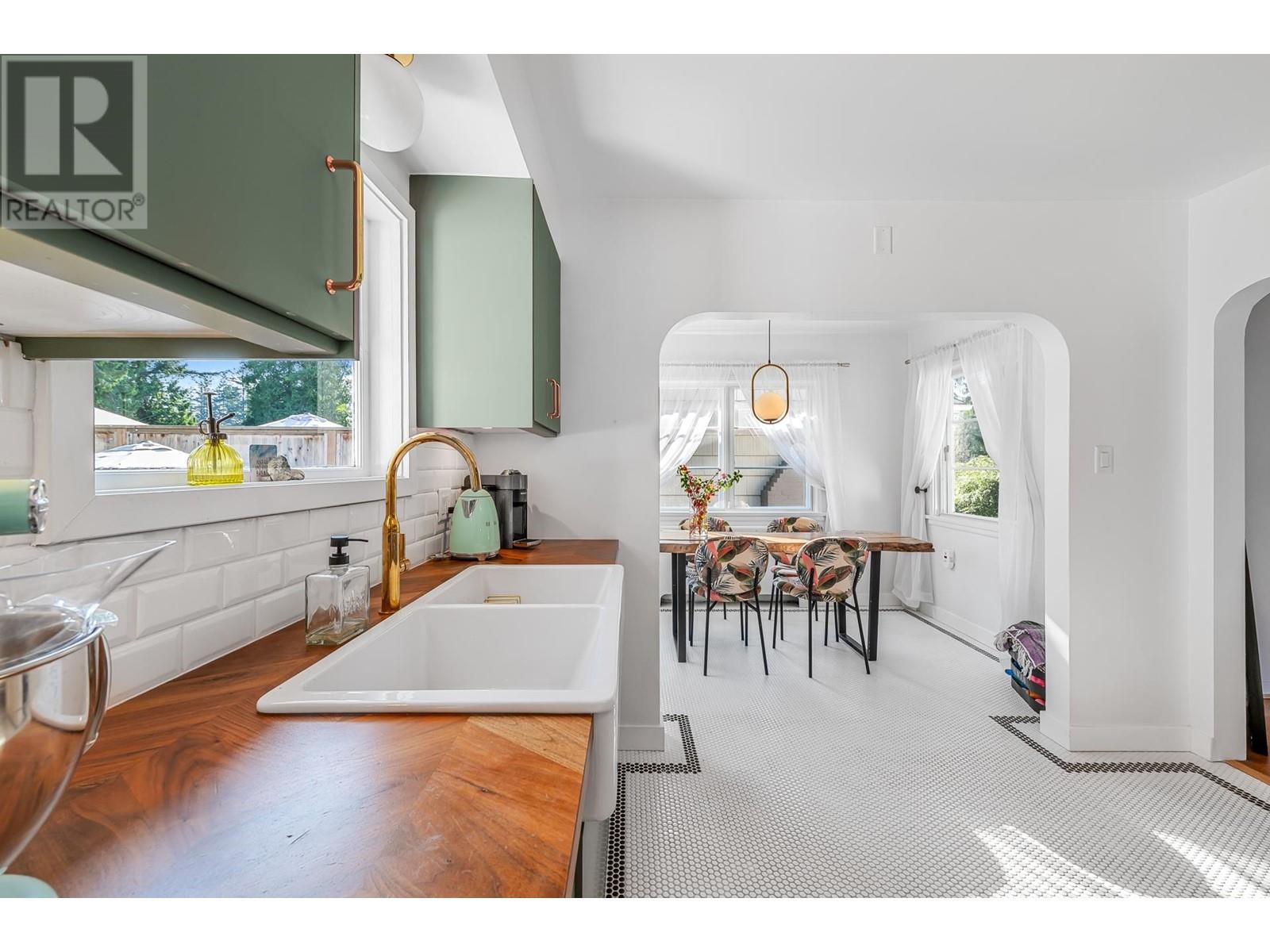 1335 W 22nd Street, North Vancouver, British Columbia  V7P 2G3 - Photo 9 - R2995699