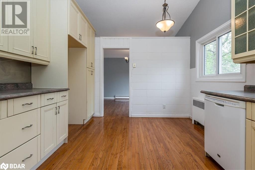 46 Eugenia Street, Barrie, Ontario  L4M 1P8 - Photo 8 - 40735254