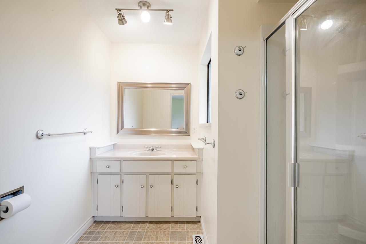 16112 10 Avenue, Surrey, British Columbia  V4A 1A8 - Photo 22 - R3003735