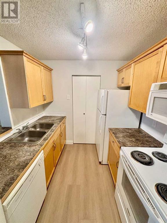 Property at 2203, 13045 6 Street SW image 4