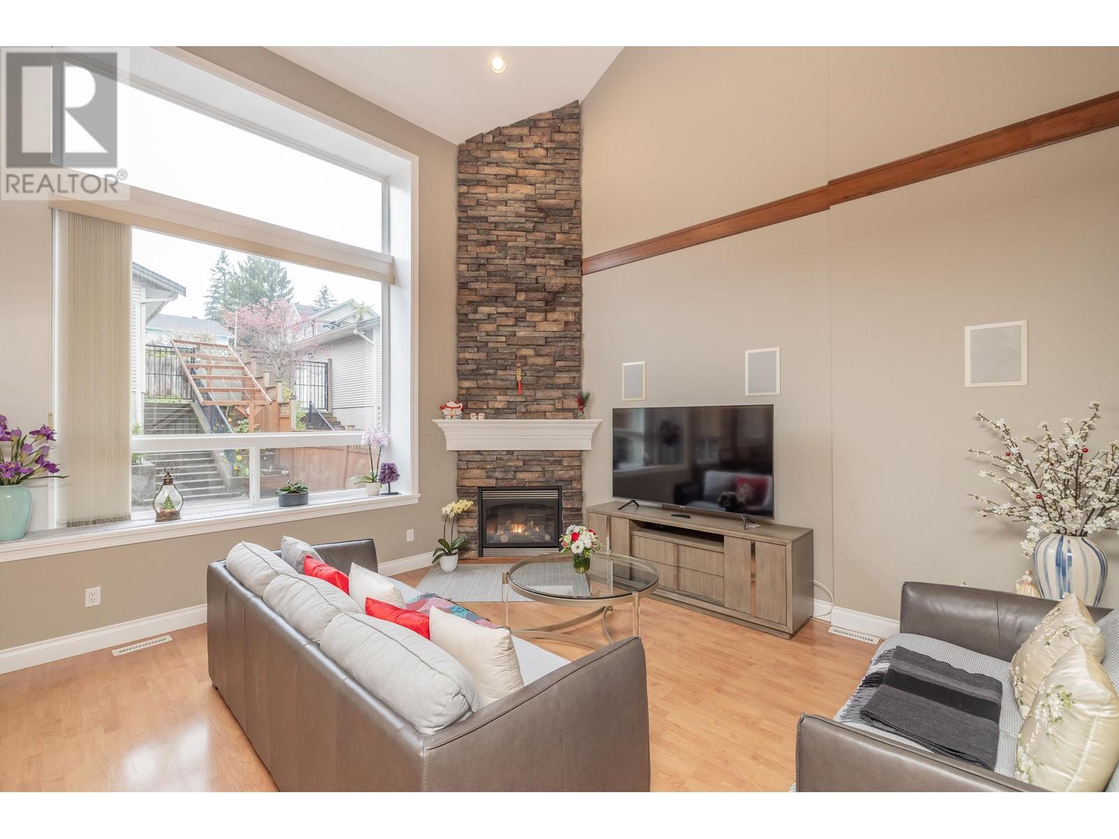 1021 Stewart Avenue, Coquitlam, British Columbia  V3K 2N7 - Photo 7 - R2988421