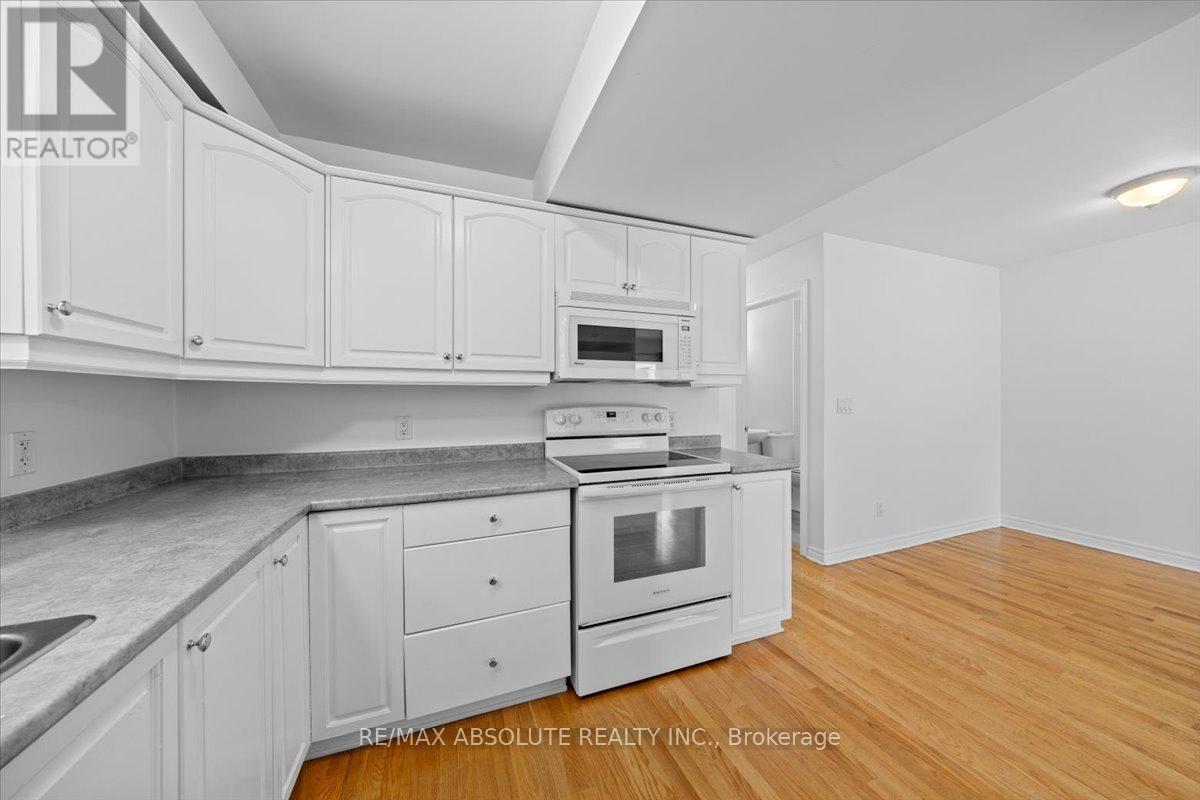 142 Lees Avenue, Ottawa, Ontario  K1S 0C3 - Photo 11 - X12132300