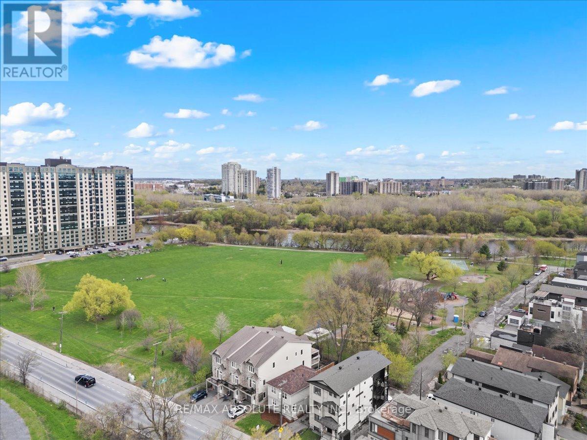 142 Lees Avenue, Ottawa, Ontario  K1S 0C3 - Photo 5 - X12132300