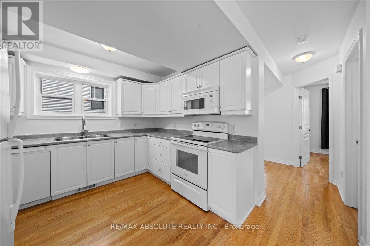 142 Lees Avenue, Ottawa, Ontario  K1S 0C3 - Photo 9 - X12132300