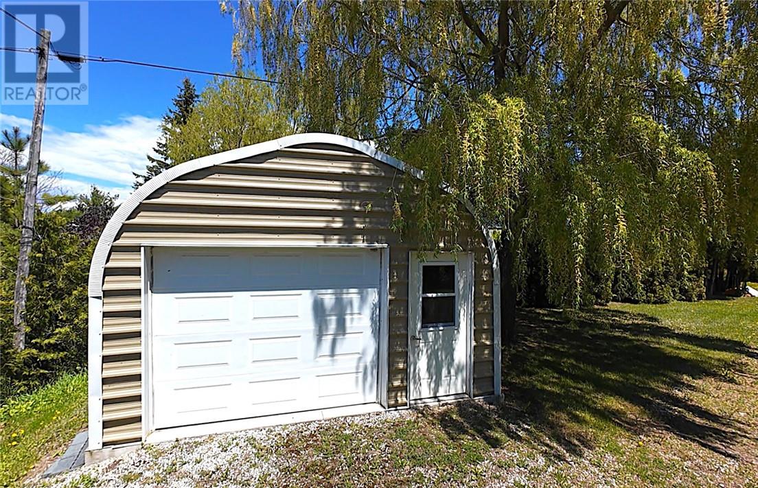 77 Robinson Street W, Little Current, Ontario  P0P 1K0 - Photo 15 - 2122501