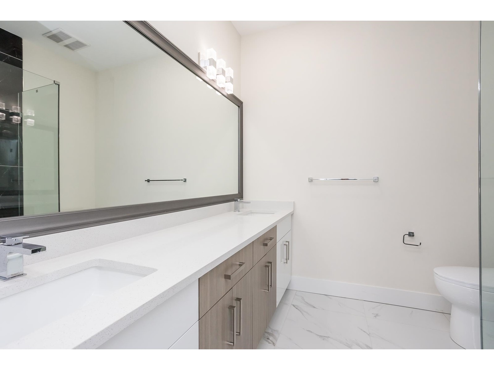 9237 Sitka Place, Chilliwack Proper East, Chilliwack, British Columbia  V2P 8B6 - Photo 24 - R3008921