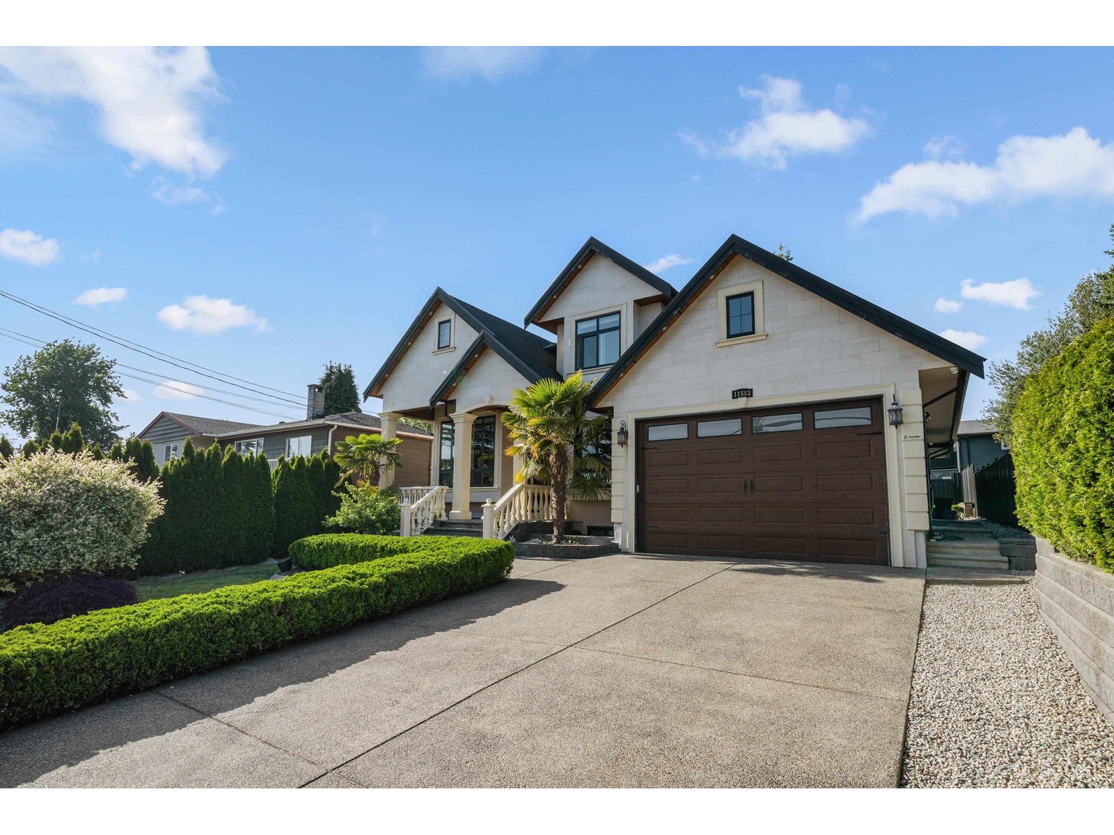 Property at 11583 76 AVENUE image 2