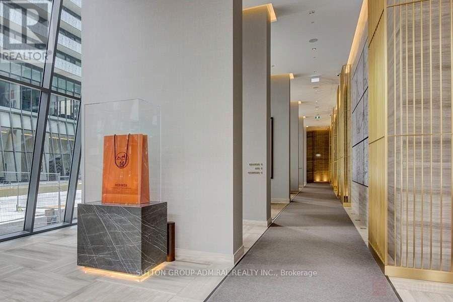 3909 - 50 Charles Street E, Toronto, Ontario  M4Y 0C3 - Photo 3 - C12182655