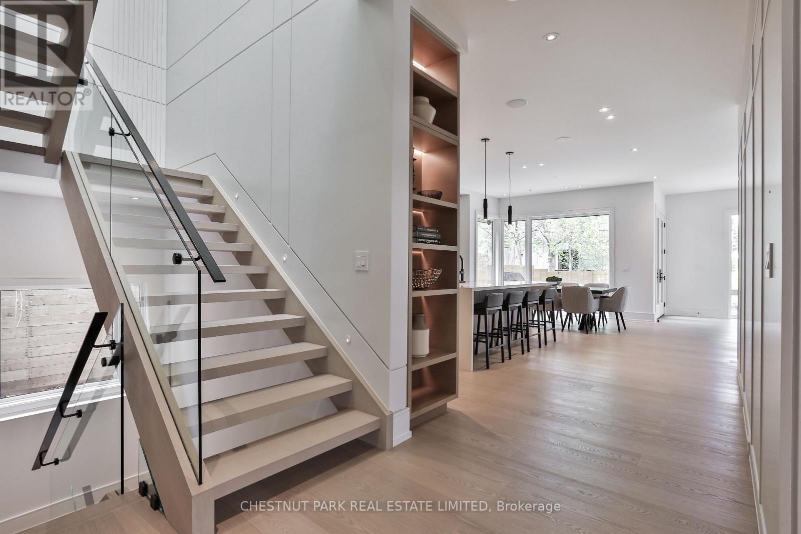 2 Marchwood Drive, Toronto, Ontario  M3H 1J8 - Photo 16 - C12182665