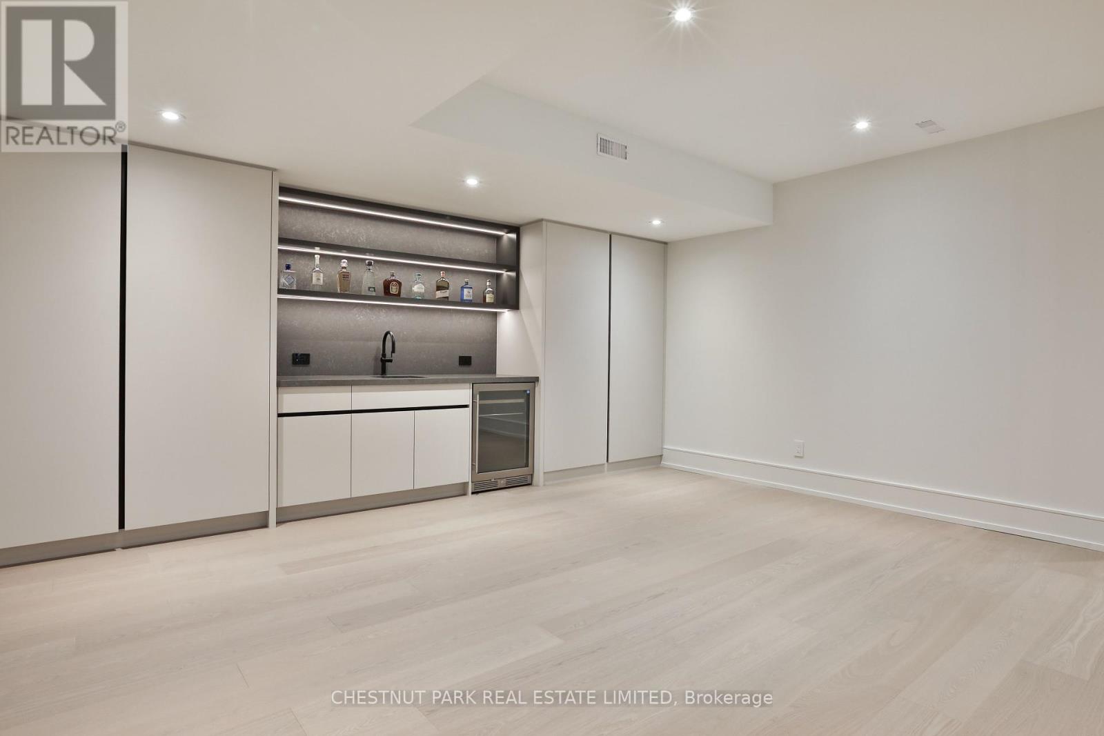 2 Marchwood Drive, Toronto, Ontario  M3H 1J8 - Photo 28 - C12182665