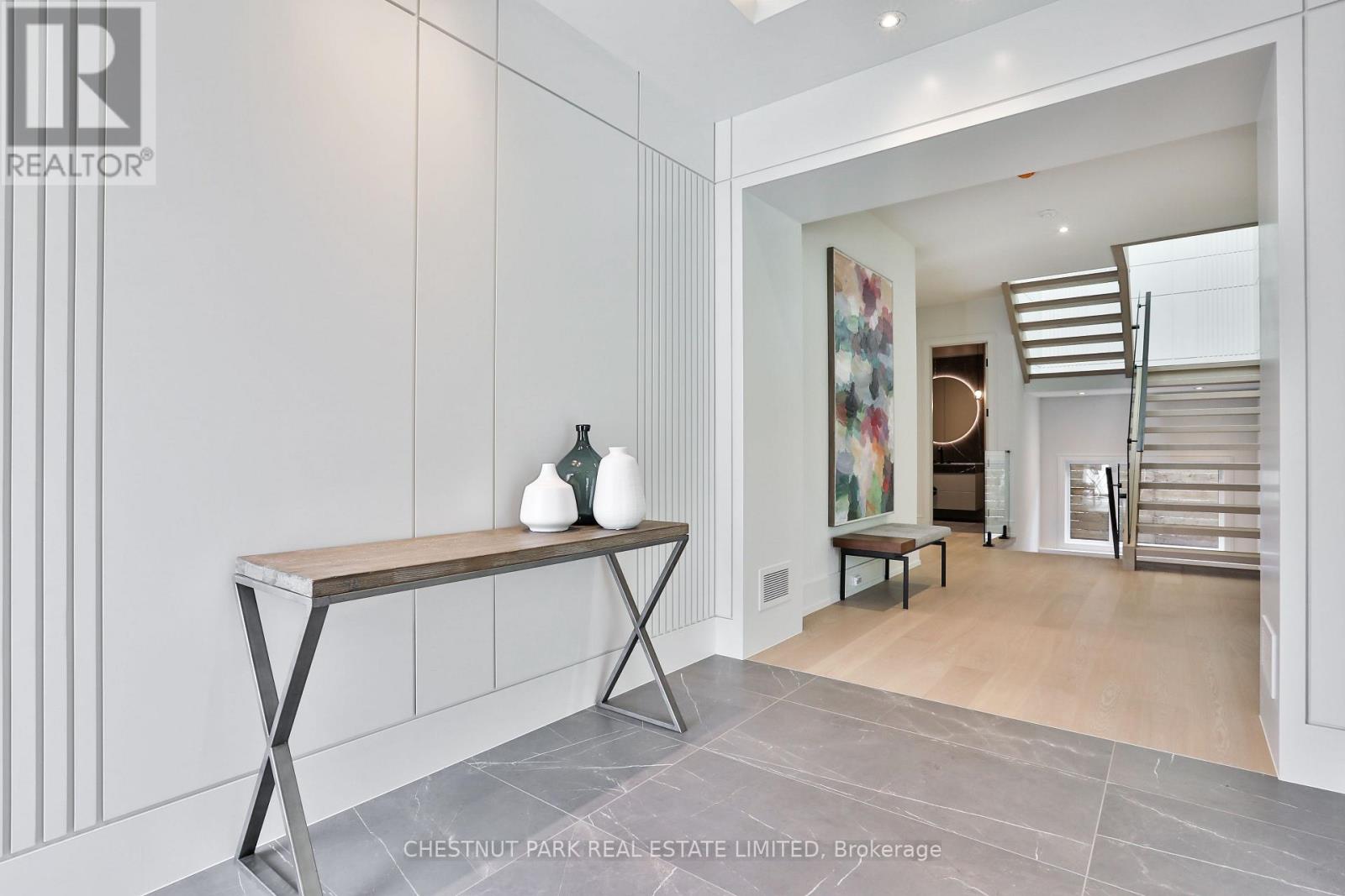 2 Marchwood Drive, Toronto, Ontario  M3H 1J8 - Photo 3 - C12182665