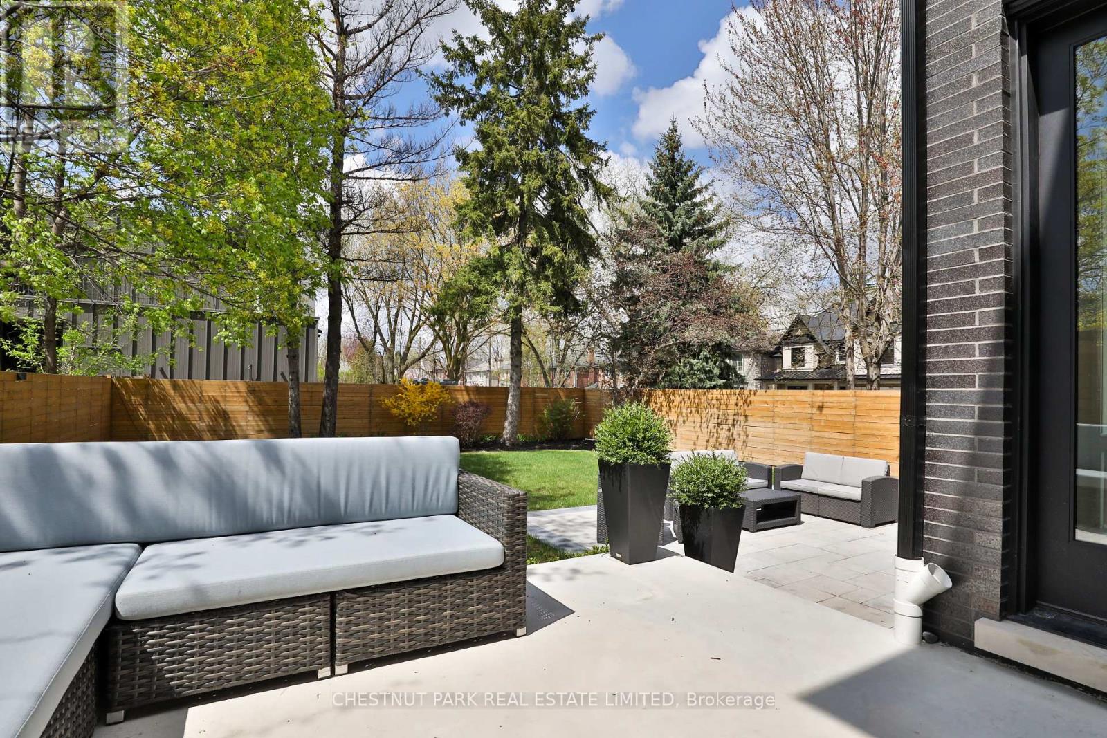 2 Marchwood Drive, Toronto, Ontario  M3H 1J8 - Photo 34 - C12182665