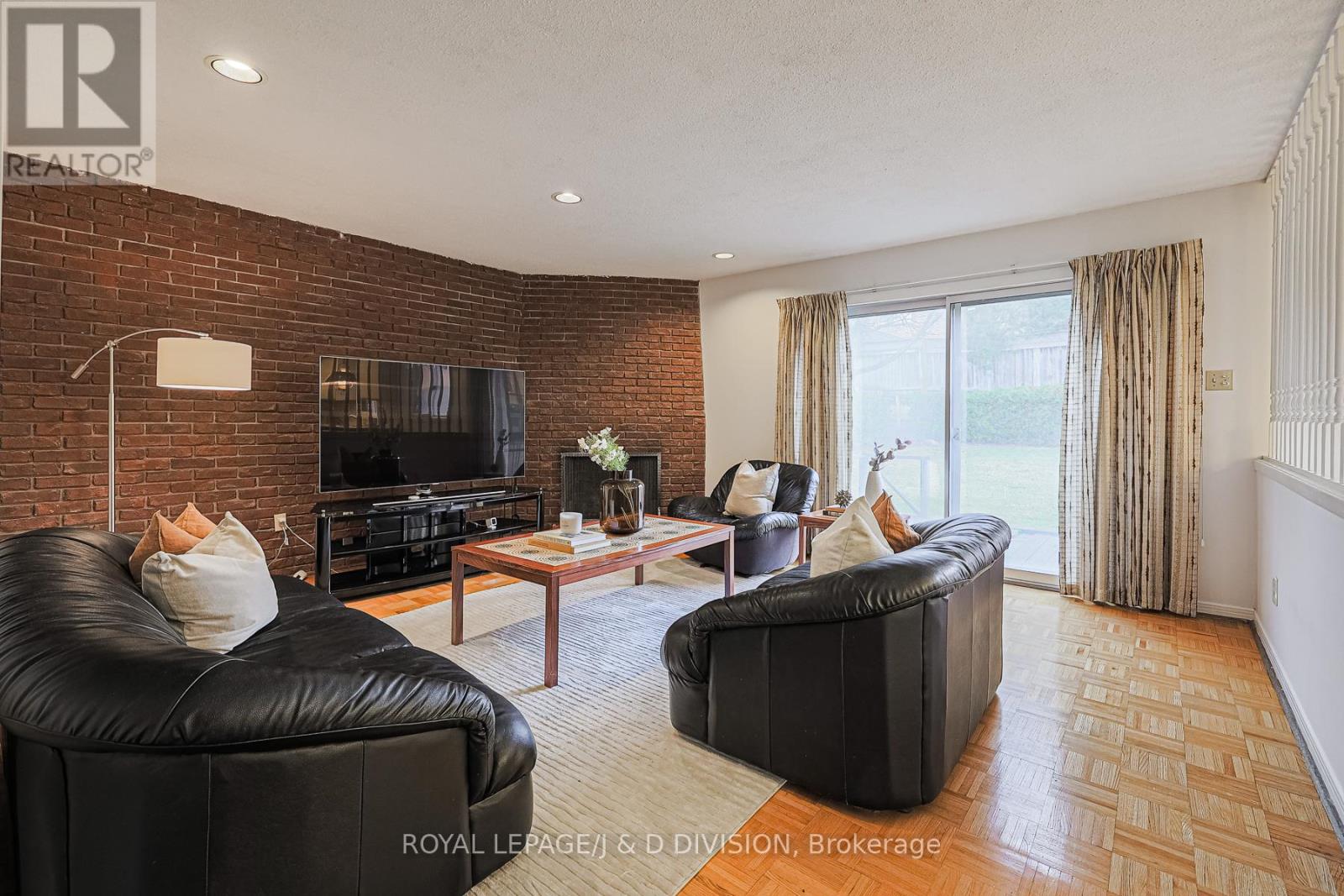 59 Mellowood Drive, Toronto, Ontario  M2L 2E4 - Photo 13 - C12182666