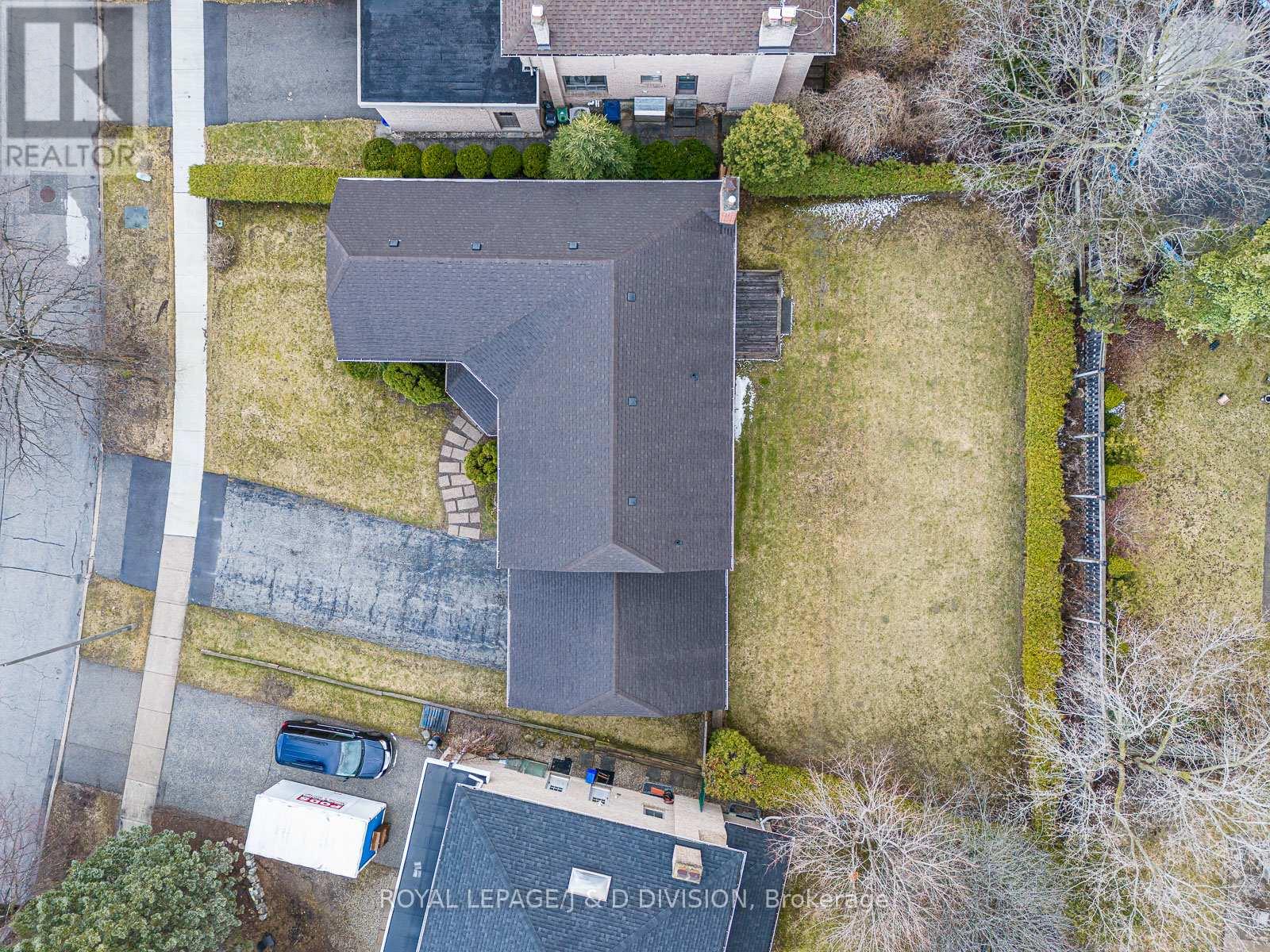 59 Mellowood Drive, Toronto, Ontario  M2L 2E4 - Photo 36 - C12182666