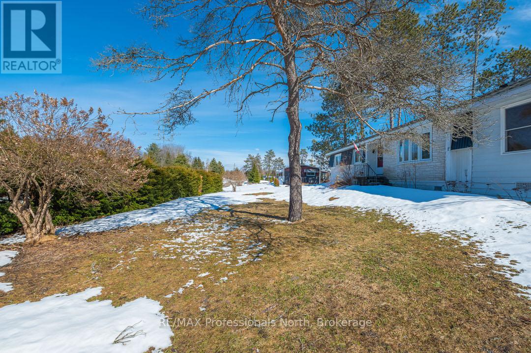 1024 Fifth Lane, Minden Hills, Ontario  K0M 2K0 - Photo 8 - X12055996
