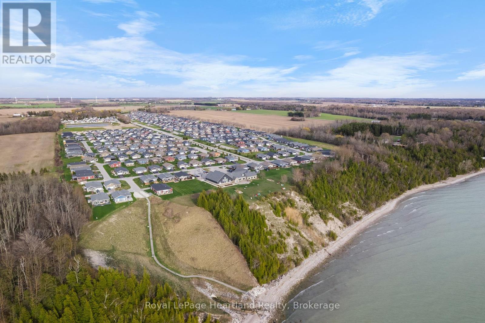 140 Lake Breeze Drive, Ashfield-Colborne-Wawanosh, Ontario  N7A 0C6 - Photo 3 - X12116906