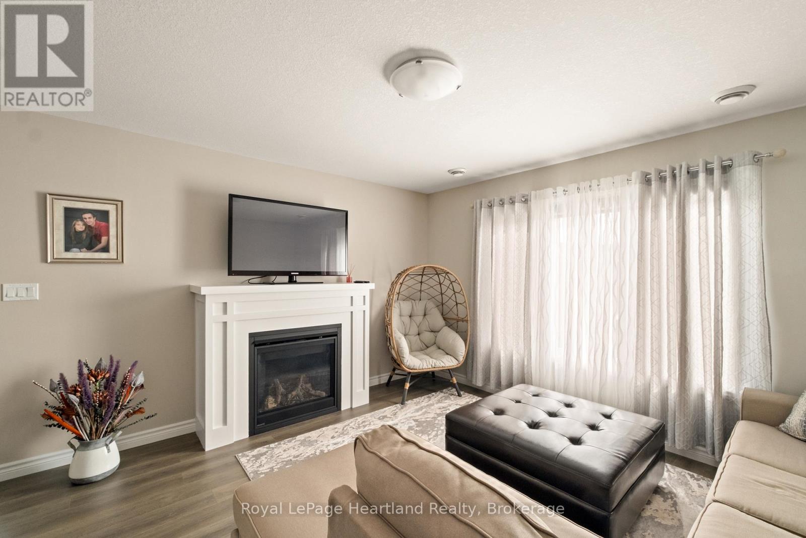 140 Lake Breeze Drive, Ashfield-Colborne-Wawanosh, Ontario  N7A 0C6 - Photo 11 - X12116906