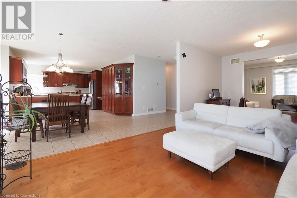 15 Treeview Drive, St. Jacobs, Ontario  N0B 2N0 - Photo 10 - 40735333