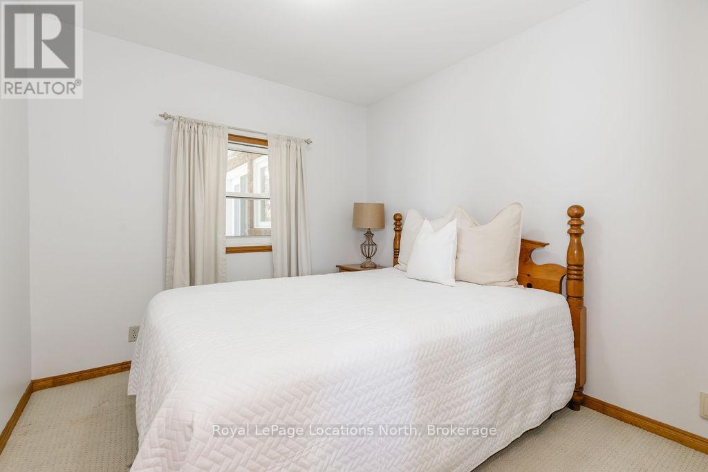 1946 Shore Lane, Wasaga Beach, Ontario  L9Z 1T7 - Photo 21 - S12182703