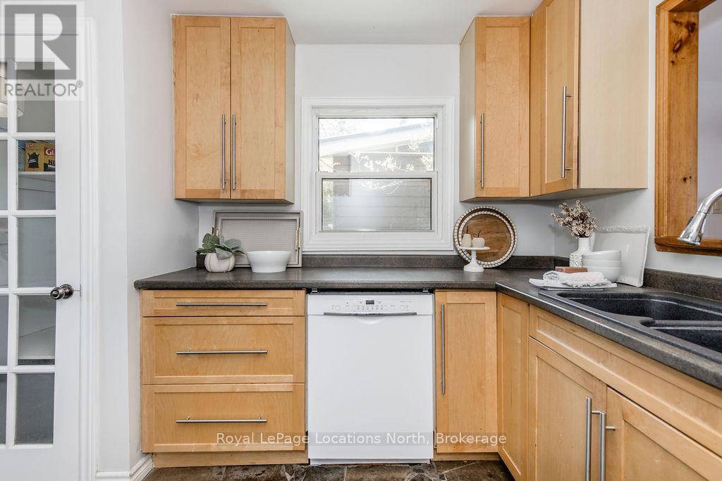 1946 Shore Lane, Wasaga Beach, Ontario  L9Z 1T7 - Photo 19 - S12182703