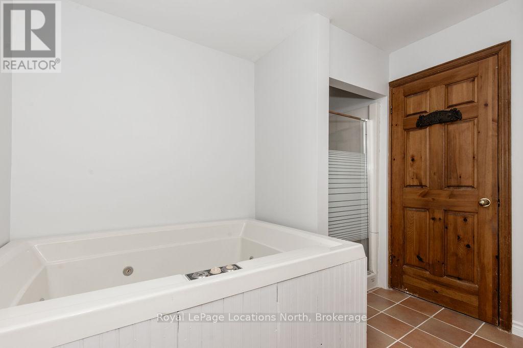 1946 Shore Lane, Wasaga Beach, Ontario  L9Z 1T7 - Photo 29 - S12182703