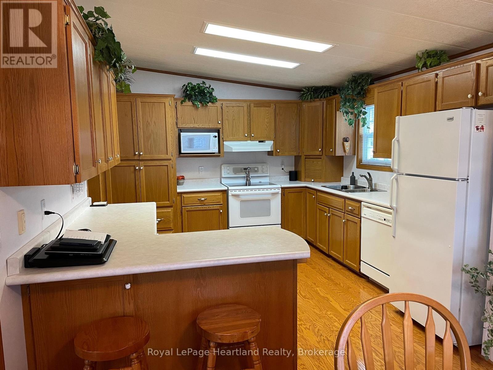 65 Cherokee Lane, Ashfield-Colborne-Wawanosh, Ontario  N7A 3Y2 - Photo 18 - X12066535