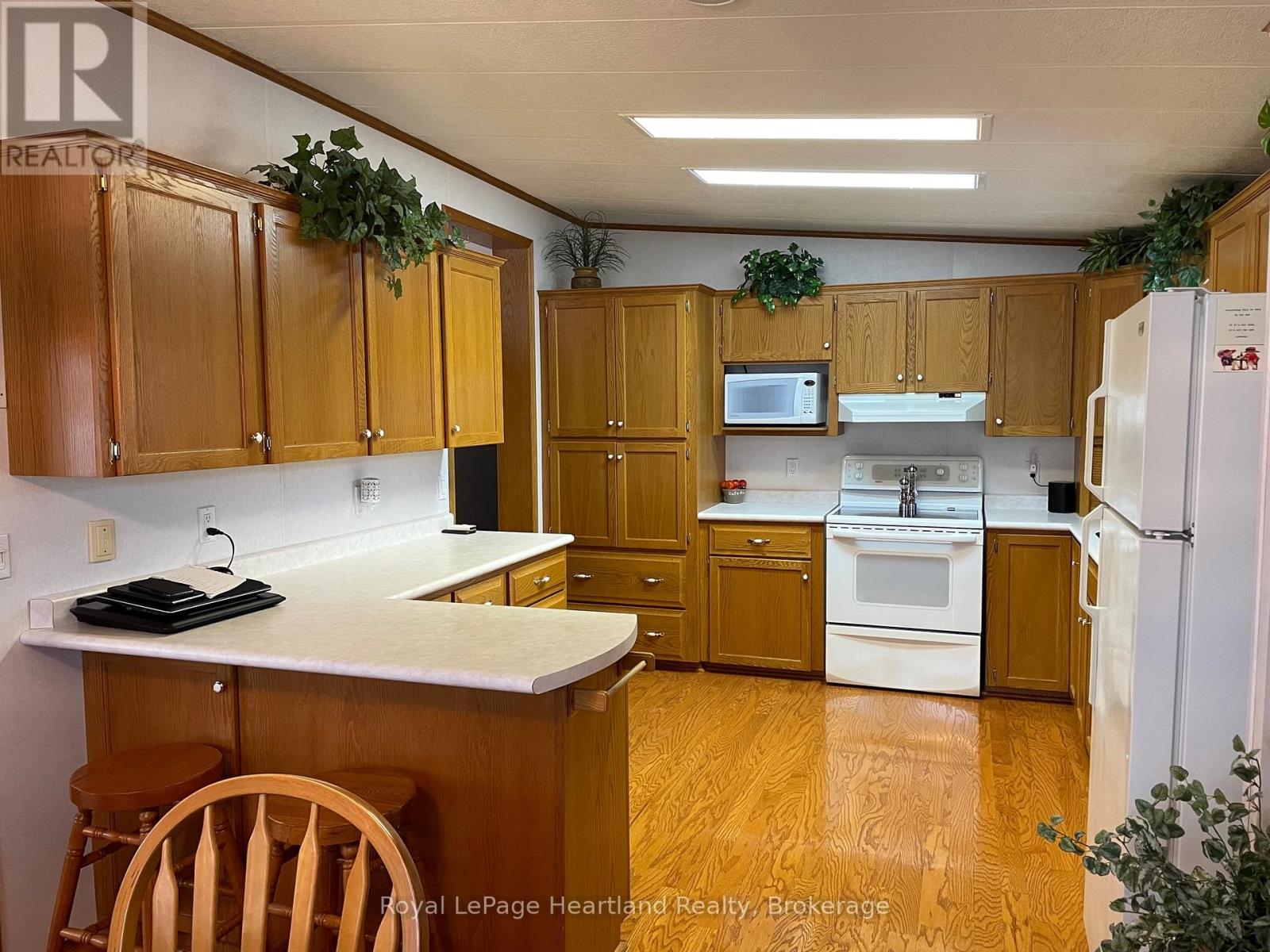 65 Cherokee Lane, Ashfield-Colborne-Wawanosh, Ontario  N7A 3Y2 - Photo 17 - X12066535